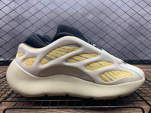 Earth yellow black 36-45-0376e64b